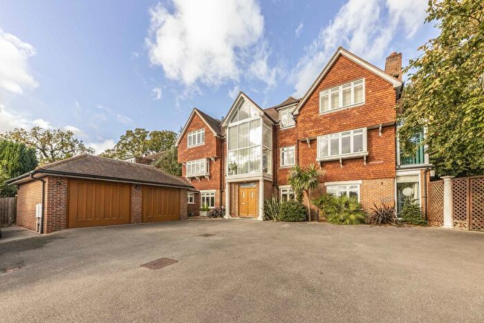 6 Bedroom Property To Rent In Southwood Avenue, Kingston Upon Thames, KT2