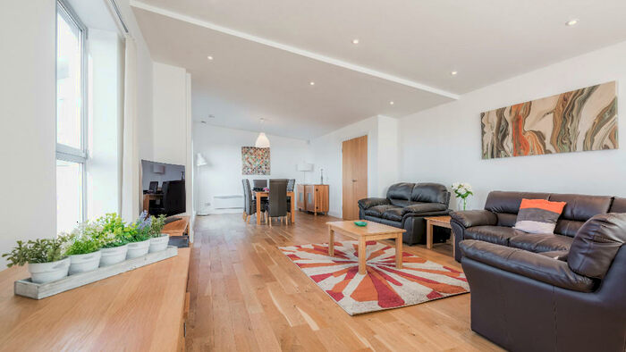 3 Bedroom Penthouse To Rent In Merchants Quay, East Street, Leeds, West Yorkshire, LS9