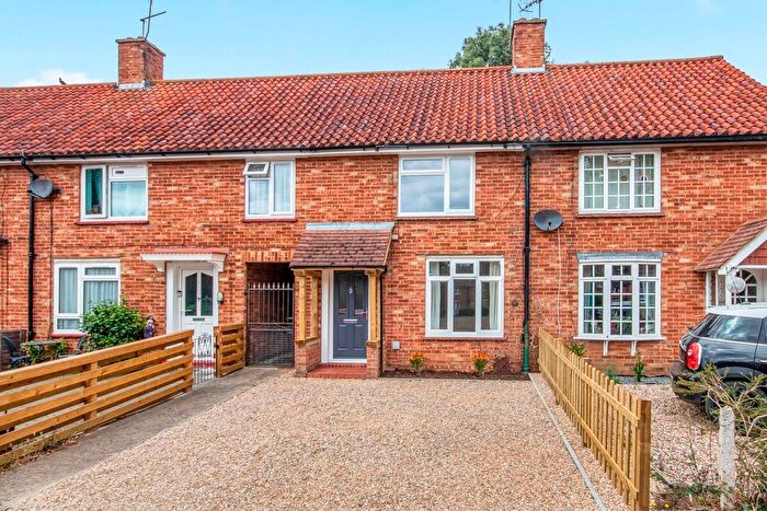 2 Bedroom Terraced House For Sale In Skeynes Road, Edenbridge, TN8