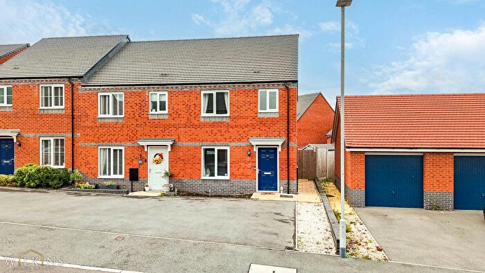 2 Bedroom End Terrace House For Sale In Insley Avenue, Lichfield, Staffordshire, WS14