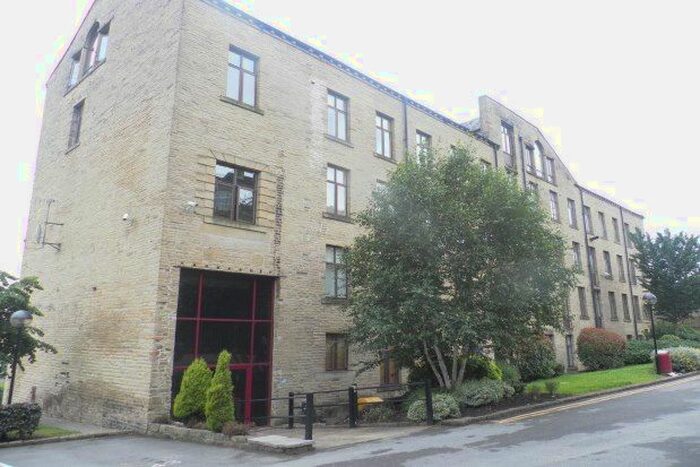 2 Bedroom Flat To Rent In Garden Street North, Halifax, HX3