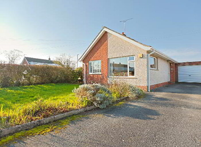 3 Bedroom Detached Bungalows For Sale In Woodlawn Heights, Armagh, BT61