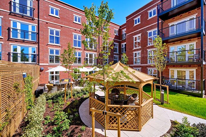 2 Bedroom Flat For Sale In Beesons Yard, Rickmansworth, WD3