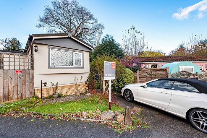 2 Bedroom Park Home For Sale In Waterleat Walk, Ashburton Park, TQ13