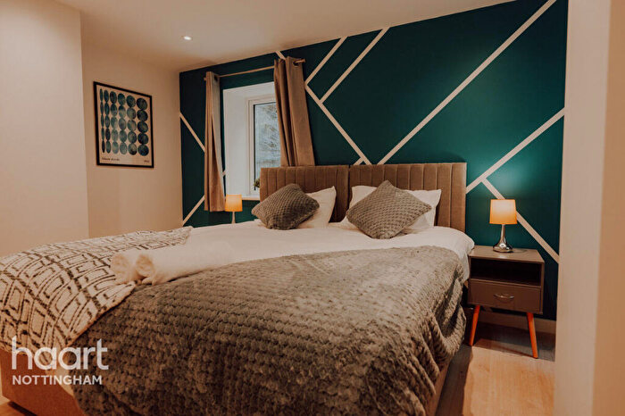 3 Bedroom Apartment To Rent In Cliff Road, Nottingham, NG1
