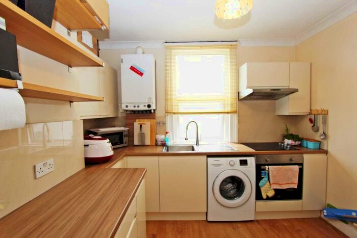1 Bedroom Flat To Rent In Burlington Road, New Malden, KT3