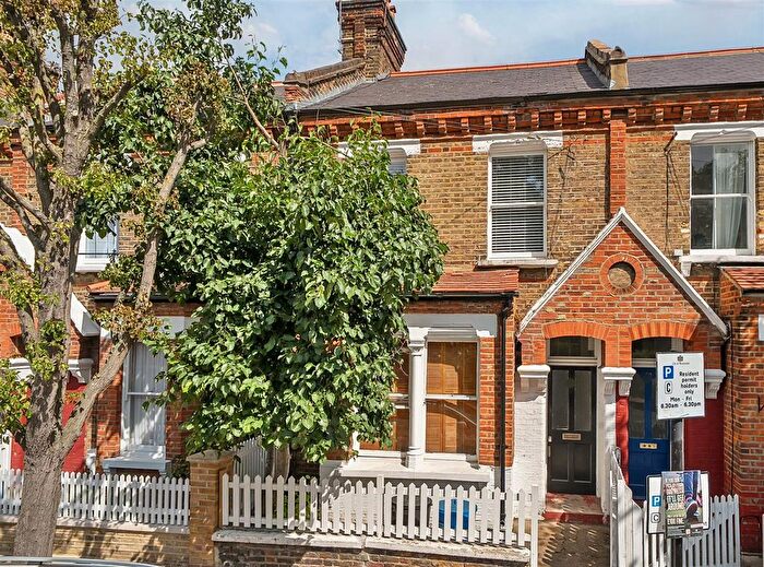 1 Bedroom Flat For Sale In Ilbert Street, London, W10