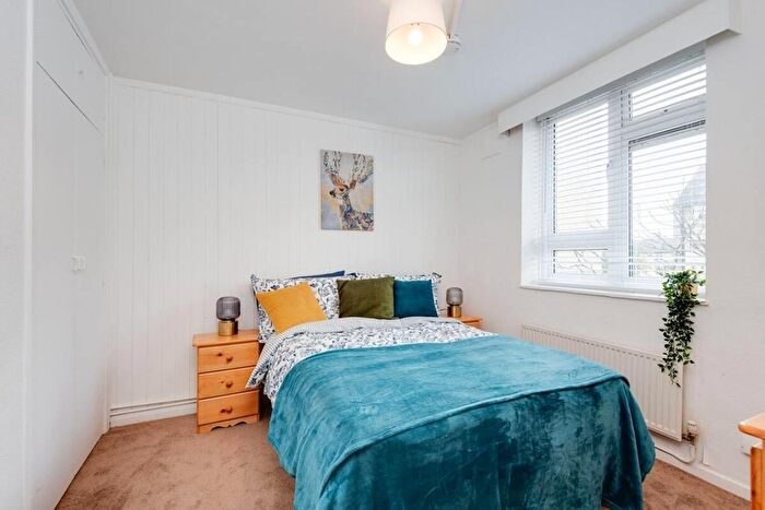 3 Bedroom Property To Rent In Alexandra Road, London, NW8