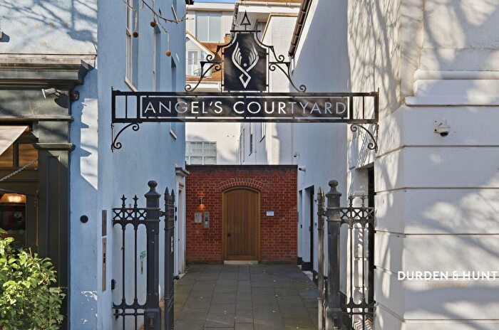2 Bedroom Apartment To Rent In High Street, Colchester, CO1