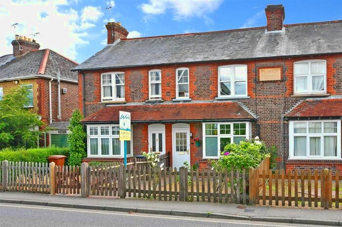 3 Bedroom Terraced House For Sale In Maidstone Road, Paddock Wood, Kent, TN12