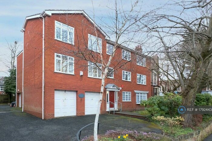 2 Bedroom Flat To Rent In Chantry Court, Moseley, Birmingham, B13
