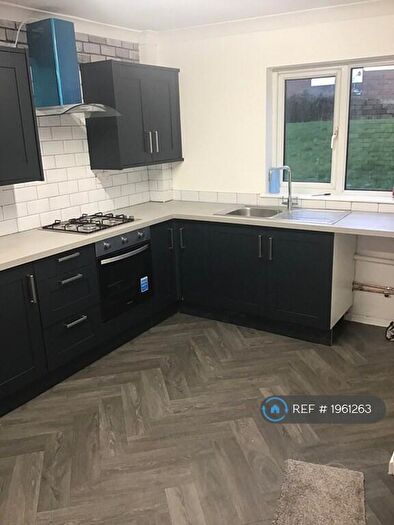 3 Bedroom Semi Detached House To Rent In Binton Close, Redditch, B98