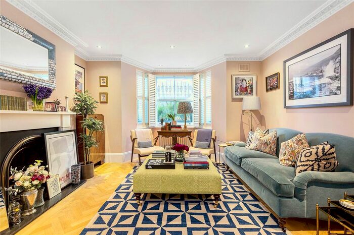 2 Bedroom Flat To Rent In Redcliffe Gardens, Chelsea, SW10