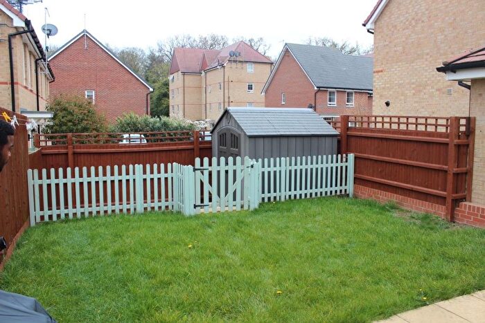 3 Bedroom Property To Rent In Peregrine Way, Hatfield, AL10