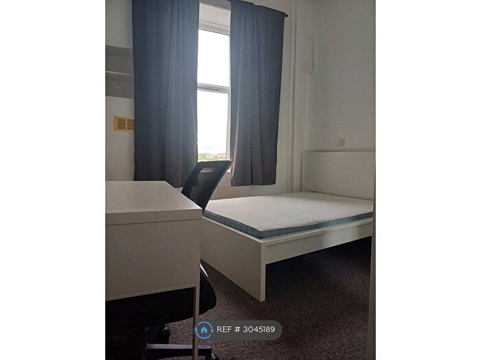 3 Bedroom Flat To Rent In Woodlands Road, Glasgow, G3