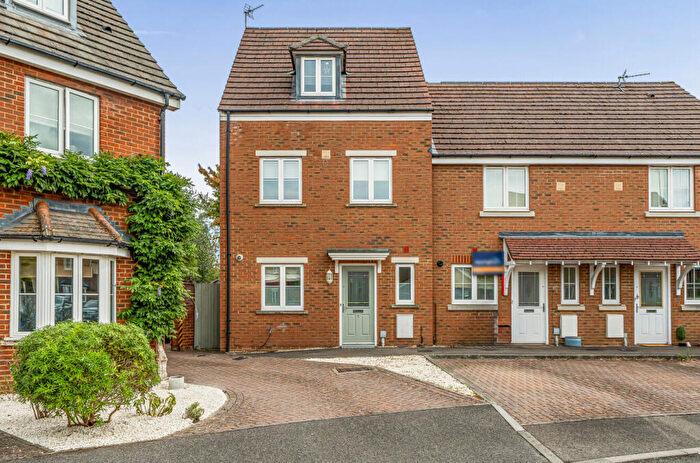 3 Bedroom End Of Terrace House For Sale In Barley Gardens, Winnersh, Wokingham, Berkshire, RG41