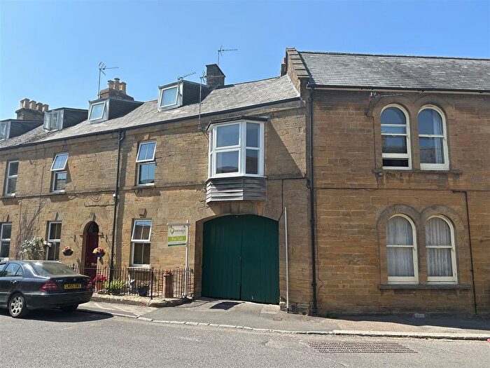 1 Bedroom Flat To Rent In North Street, Stoke-Sub-Hamdon, Somerset, TA14