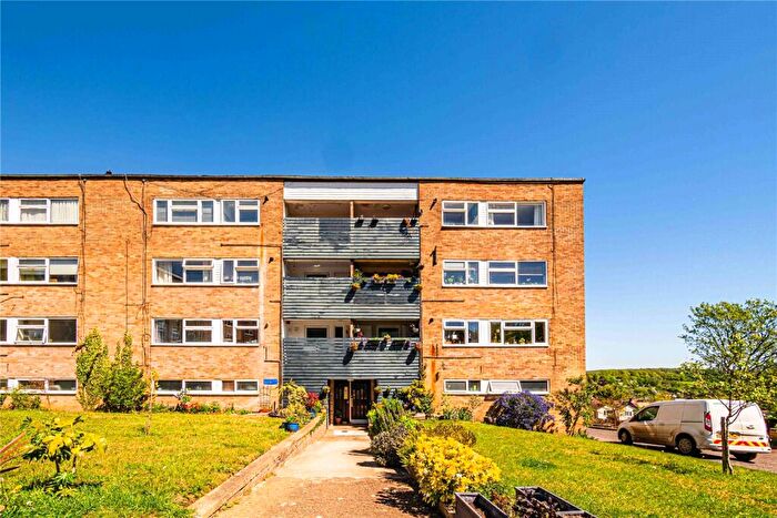 2 Bedroom Apartment For Sale In Beech Drive, Berkhamsted, Hertfordshire, HP4