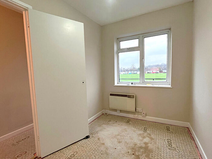 2 Bedroom Flat To Rent In Birchwood Parade, DA2
