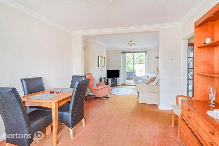 3 Bedroom Semi-Detached House For Sale In Whitehill Road, Brinsworth, S60