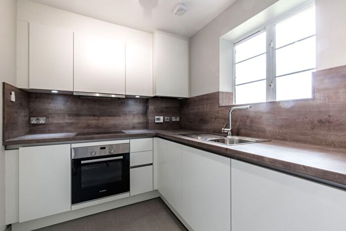 2 Bedroom Flat To Rent In Coles Green Road, London, NW2