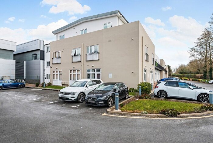 2 Bedroom Flat To Rent In Dwight Road, Watford, WD18