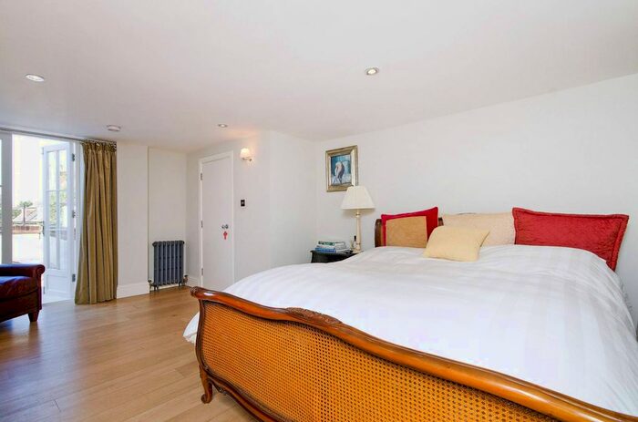 3 Bedroom Flat To Rent In West Street, Harrow On The Hill, Harrow, HA1