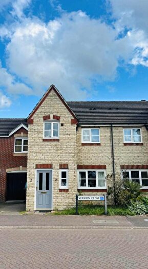 3 Bedroom Semi Detached House To Rent In Vervain Close, Bicester, OX26