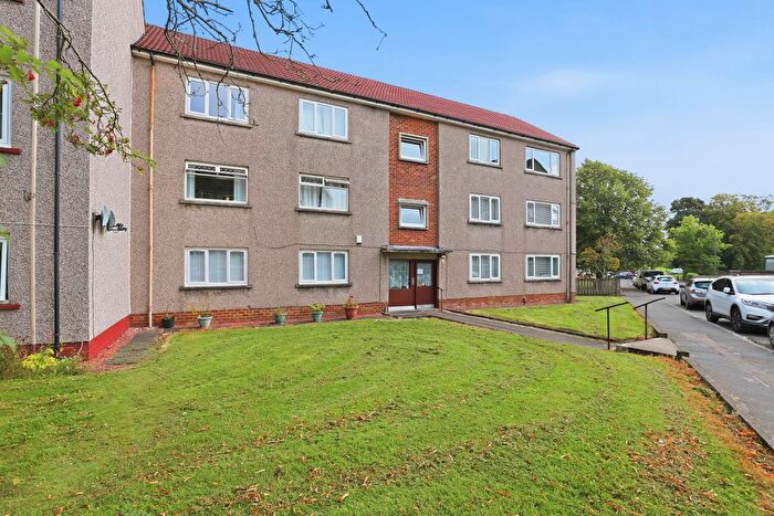 2 Bedroom Flat For Sale In Manse Court, Barrhead, Glasgow, G78