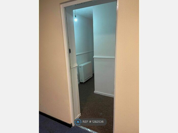 1 Bedroom Flat To Rent In St. Michaels Mews, Tividale, Oldbury B69