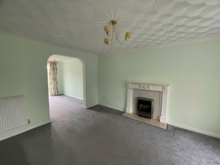 4 Bedroom House To Rent In Llys Gwent, Barry, CF63