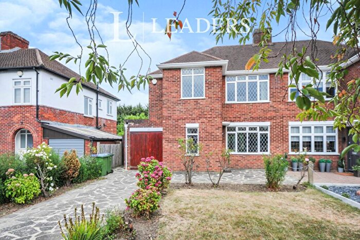 3 Bedroom Semi-Detached House To Rent In Chapel Farm Road, SE9