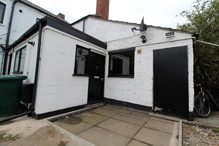 1 Bedroom Flat To Rent In Woodville, DE11
