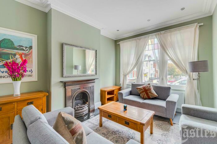 4 Bedroom Maisonette To Rent In Rathcoole Gardens, Crouch End, N8