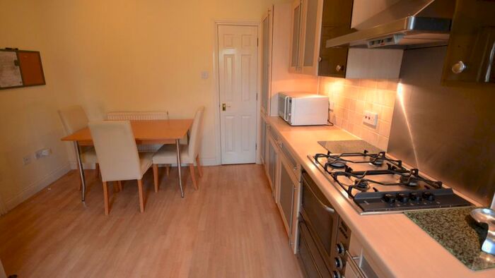 3 Bedroom Detached House To Rent In Cintra Close, RG2