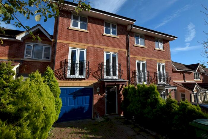 4 Bedroom Terraced House To Rent In Etchingham Drive, St. Leonards-On-Sea, TN38