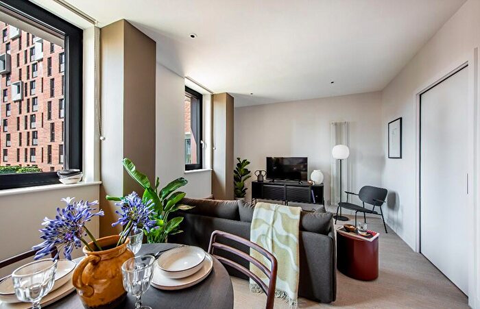 1 Bedroom Apartment To Rent In Kampus, Aytoun Street, Manchester, M1