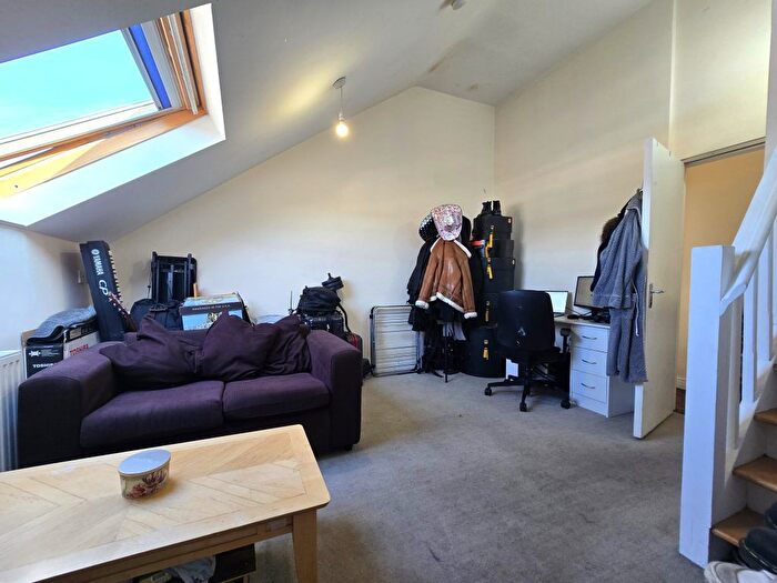 1 Bedroom Flat To Rent In Rothbury Terrace, Heaton, Newcastle Upon Tyne, NE6