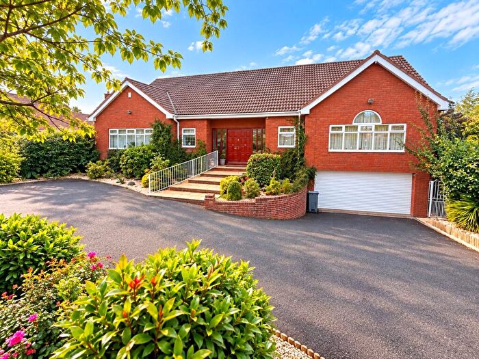 3 Bedroom Detached Bungalow For Sale In Oakham Road, Oakham, B69