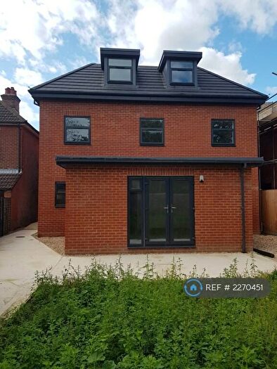 4 Bedroom Maisonette To Rent In Anglesea Road, Southampton, SO15