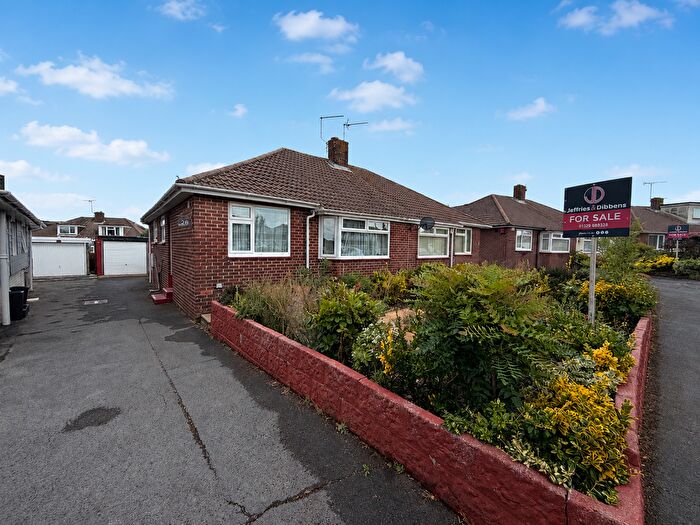 2 Bedroom Semi-Detached Bungalow For Sale In Ferneham Road, Fareham, PO15