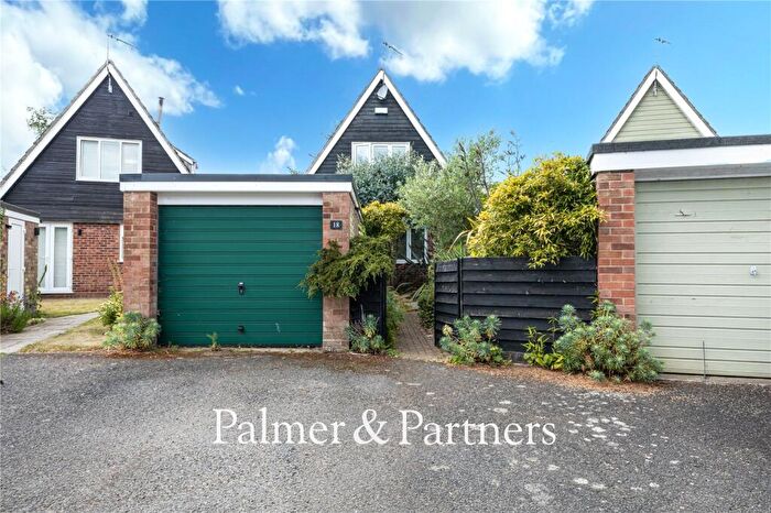 2 Bedroom Detached House For Sale In The Crescents, Reydon, Suffolk, IP18