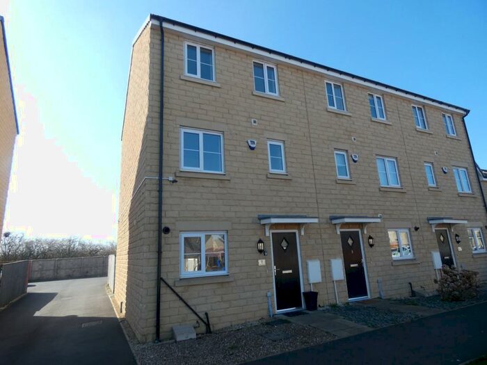 4 Bedroom Town House To Rent In Aydon Square, Blyth, Northumberland, NE24