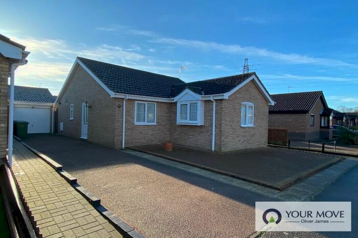 2 Bedroom Bungalow To Rent In Dunston Drive, Lowestoft NR32