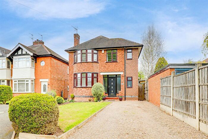 3 Bedroom Detached House For Sale In St. Helens Crescent, Burton Joyce, Nottinghamshire, NG14