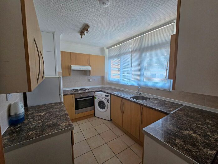 3 Bedroom Maisonette To Rent In Talia House, Manchester Road, London, E14
