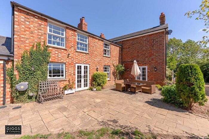 3 Bedroom Detached House For Sale In Bedford Road, Gt Barford, MK44