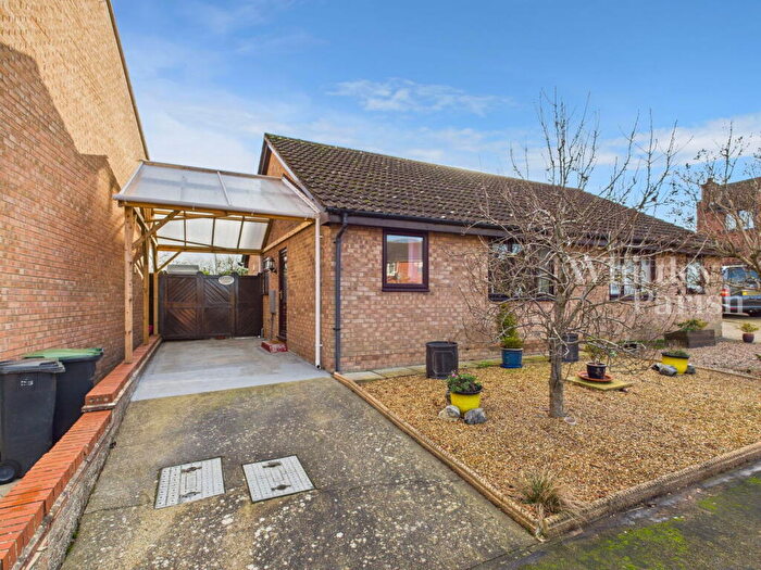 2 Bedroom Semi-Detached Bungalow For Sale In Wheatfields, Rickinghall, IP22