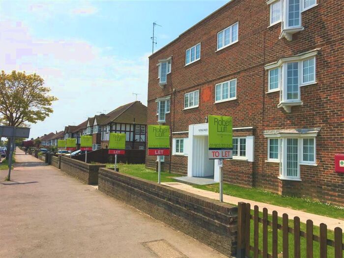 2 Bedroom Apartment To Rent In George V Avenue, Worthing, BN11