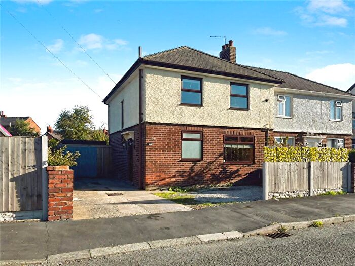 4 Bedroom Semi Detached House For Sale In Hamilton Avenue, Sandycroft, Deeside, CH5